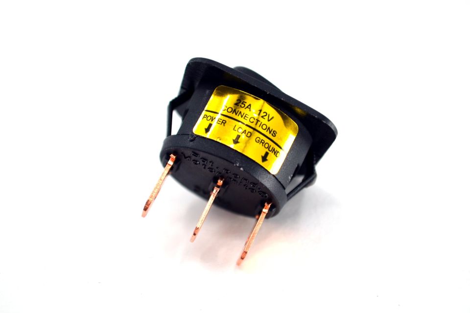 1-0 Elektrik Anahtarı Kırmızı Ledli 12V 25A DC Kare Çerçeveli Siyah Plastik MT-ANK29