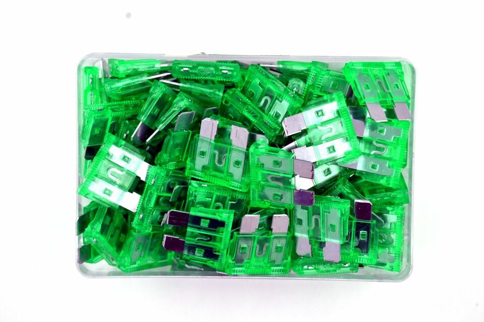 100 Adet 30A Yeşil Standart Oto Bıçak Sigorta 12V - 32V DC