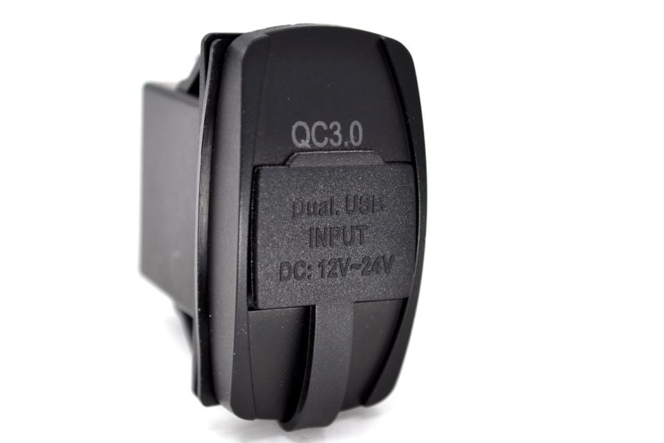 12V 24V DC USB QC3.0 Type-C PD Şarj Port Dikdörtgen Mavi Işık ENG PRO PB1132