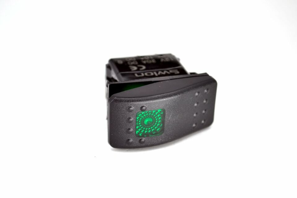 Marine Karavan Anahtar 12V 24V Yeşil Işıklı Carling Tip 1-0 MT-ANK25