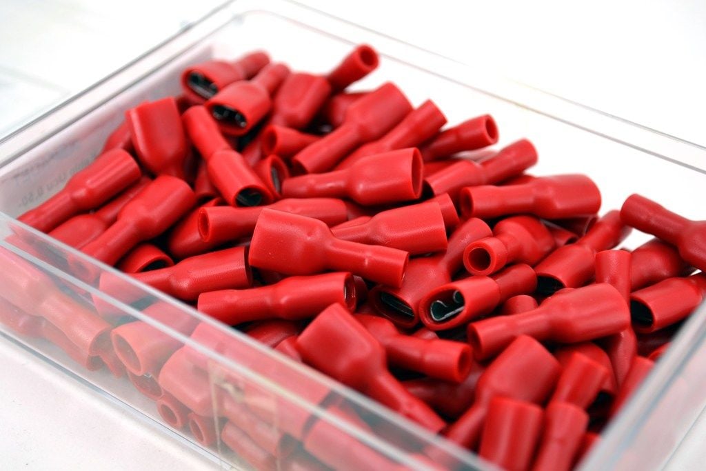 100 Adet 0,50-1,50mm Kablo Ucu 6,3 Dişi Kırmızı Izolasyonlu Sıkmalı MT-SKDK63