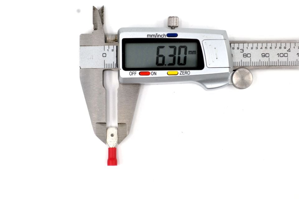 200 Adet 0,50-1,50mm Kablo Ucu 6,3 Erkek Kırmızı Izolasyonlu Sıkmalı TPFE-1638