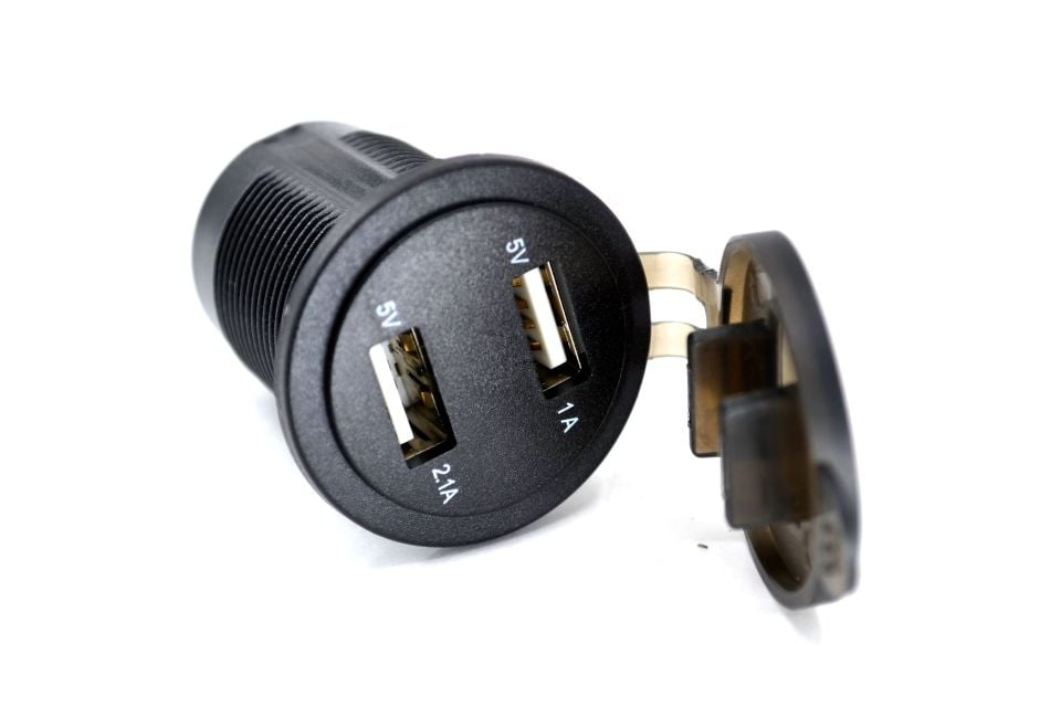 12V Tekne Karavan Akü Voltmetreli USB Şarj Portu MT-06