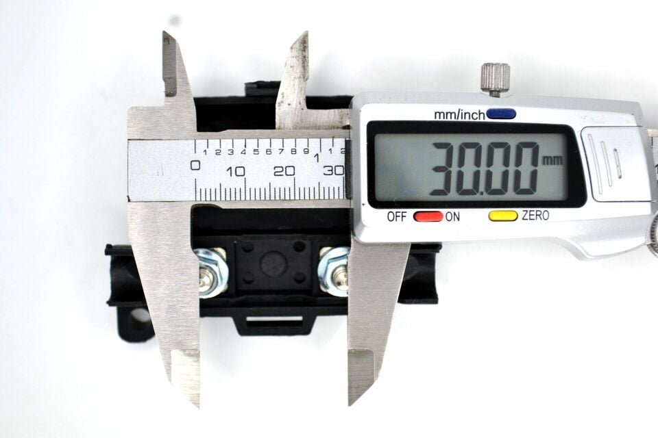 Midival Ve Levha Sigortalar İçin Sigorta Kutusu Yuvası