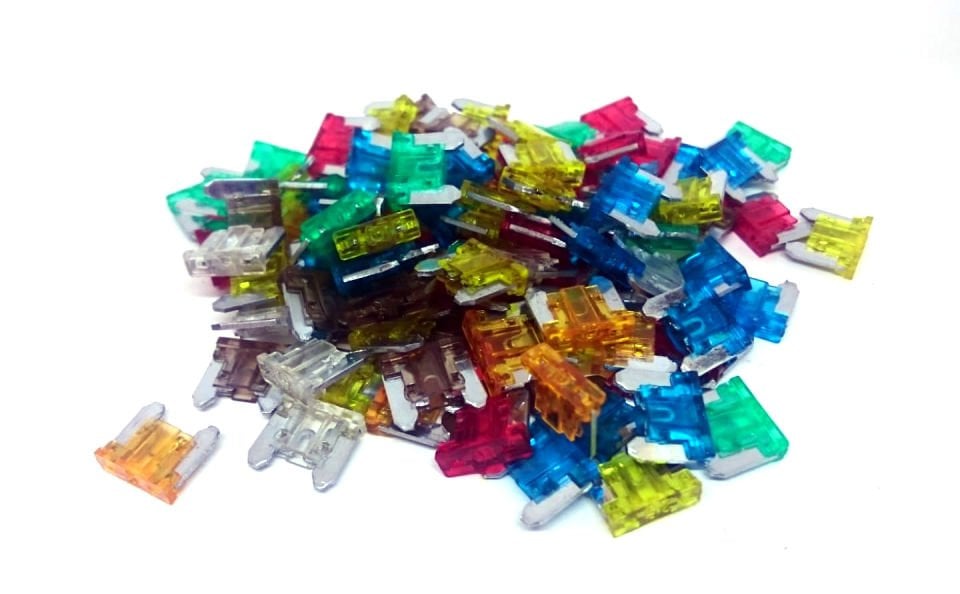 100 Adet Alçak Profil Bıçak Sigorta Karışık Amperli Paket