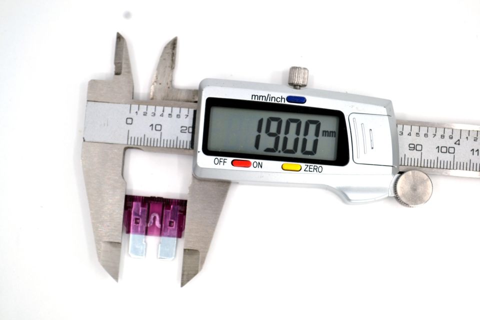 100 Adet 40A Kahverengi Standart Oto Bıçak Sigorta 12V - 32V DC