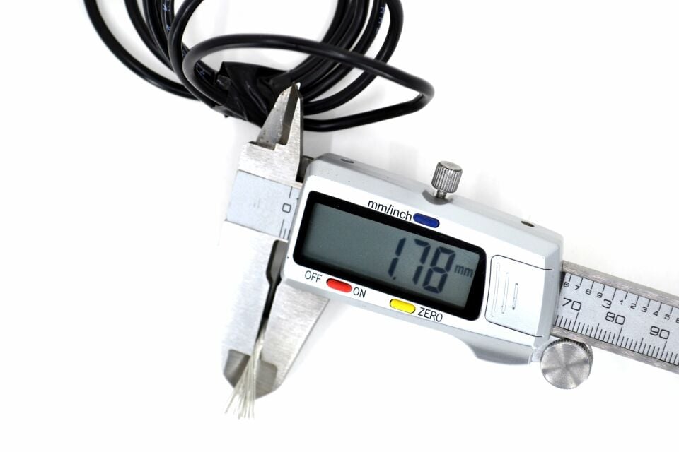 100 Metre 2mm² Siyah Bakır Kablo Kalaylı Nyaf Tekne Oto Karavan Elektrik Tesisat Kablosu Top