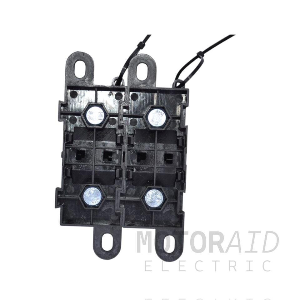 Megaval Sigorta Kutusu Yuvası Kapaklı Geçmeli