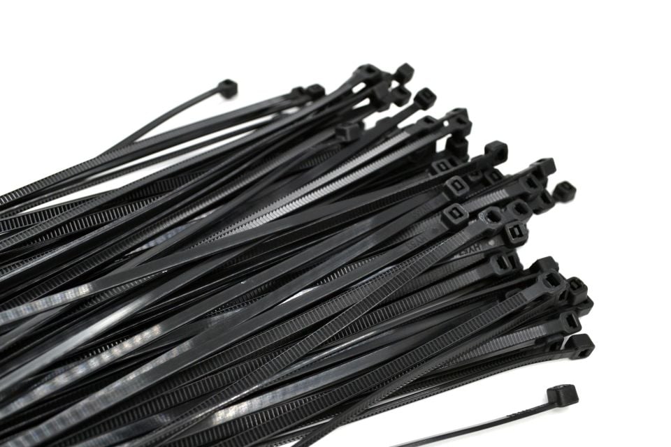 30cm Siyah Kablo Bağı 300x3,6 Ultraviyole Dayanıklı 100 Adetli Poşet