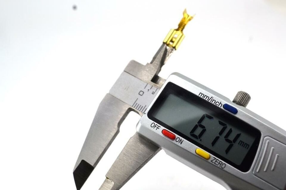 300 Adet 6,3 Tırnaklı Dişi Pirinç Terminal Fiş Kablo Ucu