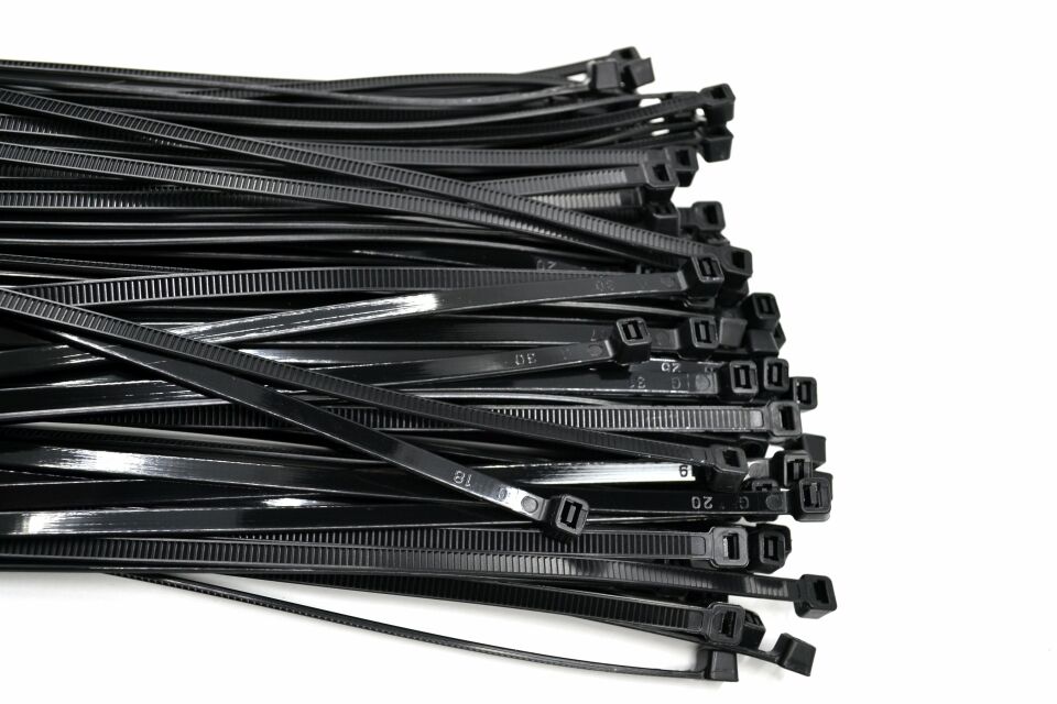 370x4,8 Ultraviyole Dayanıklı Kablo Bağı Siyah 100 Adetli Poşet MT-UV370