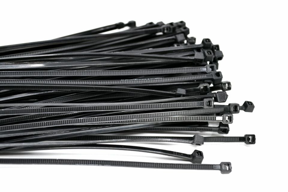 20cm Siyah Kablo Bağı 200x2,5 Ultraviyole Dayanıklı 100 Adetli Poşet