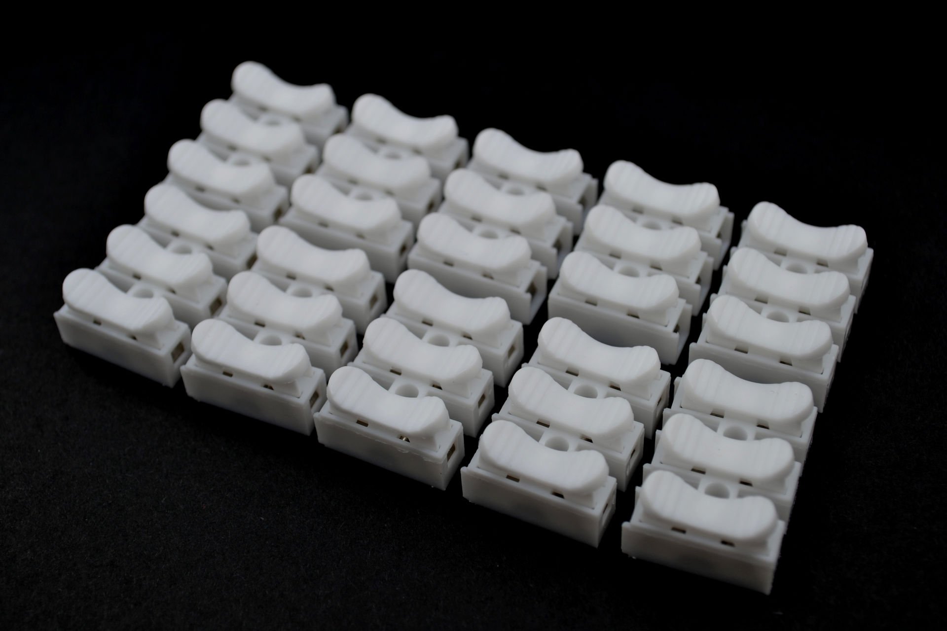 100 Adet Kablo Bağlantı Klemensi Yaylı Üçlü 2mm² Kabloya Kadar