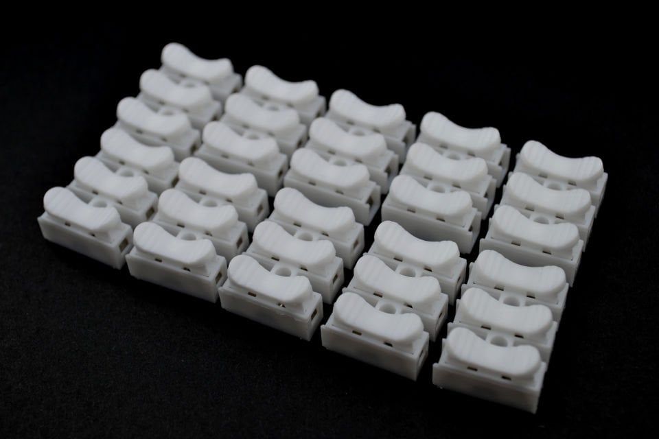 100 Adet Kablo Bağlantı Klemensi Yaylı Üçlü 2mm² Kabloya Kadar