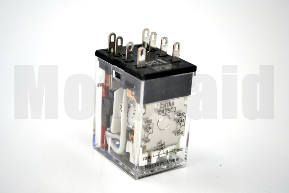 24VDC 10A 8 Pin Röle Kalın