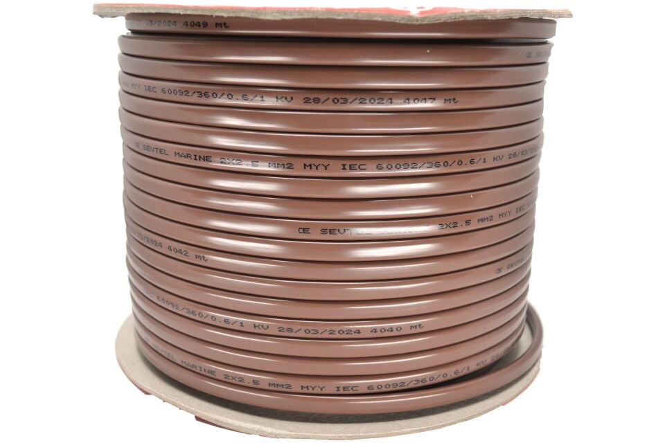 1 Metre Marine Yassı 2x2,50mm² Kalaylı Bakır Kablo TTR MYY Kahverengi Ahşap