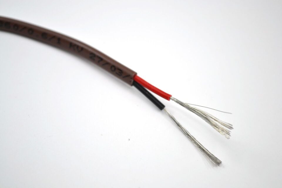 1 Metre Marine Yassı 2x0,75mm² Kalaylı Bakır Kablo TTR MYY Kahverengi Ahşap