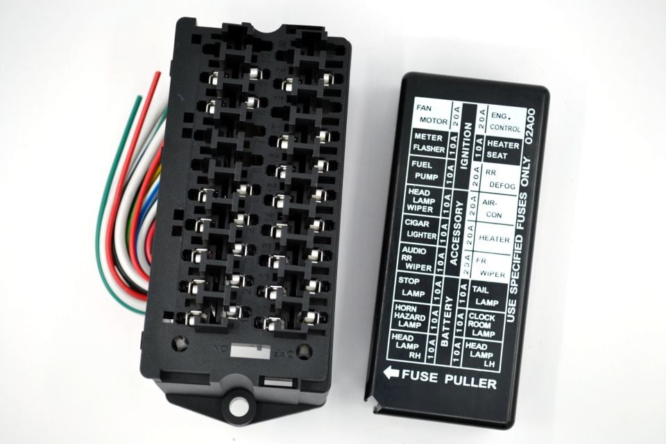 Üniversal Bıçak Sigorta Kutusu 15 Yuvalı Bakır Kablolu