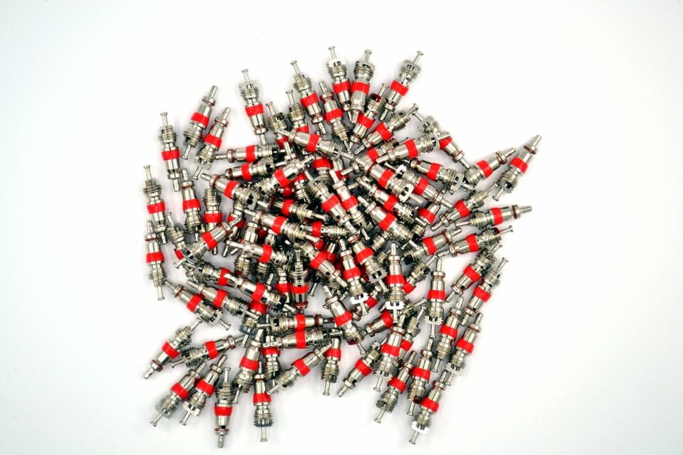 100 Adet Kısa Lastik Sibop İğnesi Kırmızı Conta 9001 Prinç Malzeme