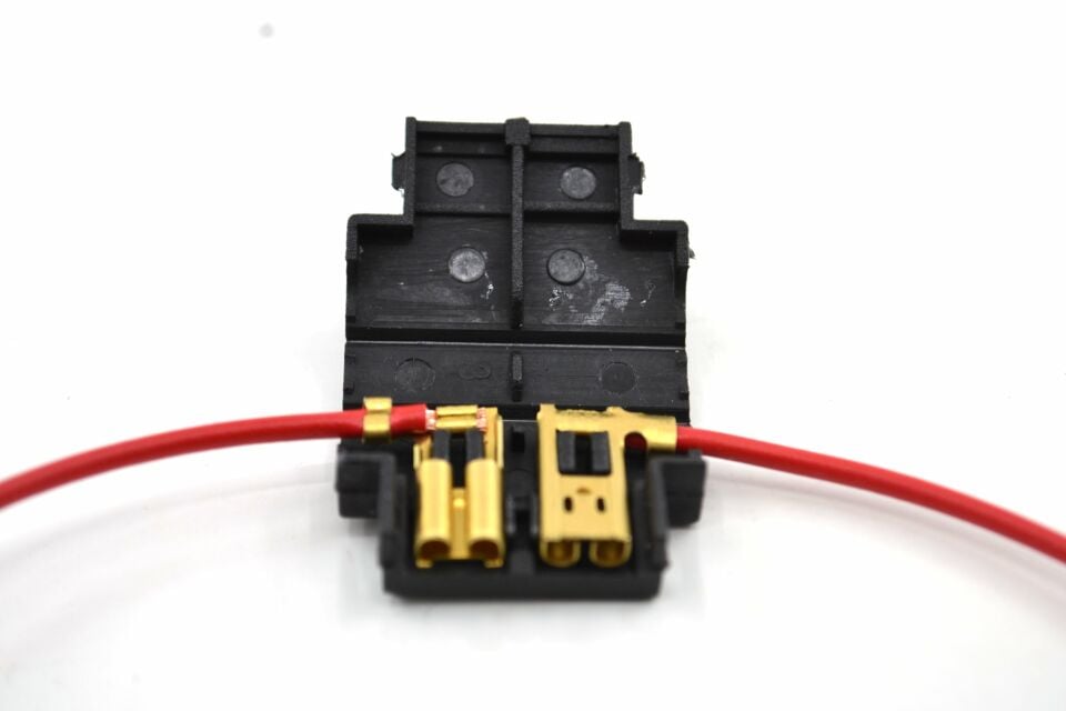 Standart Bıçak Sigorta Yuvası 1mm² Kablolu İç Mekan