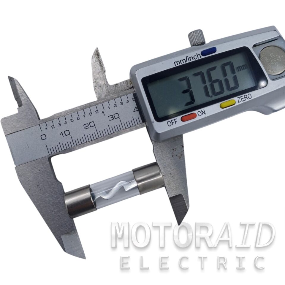 100A 10x38mm AGU Oto Amfi Cam Sigortası