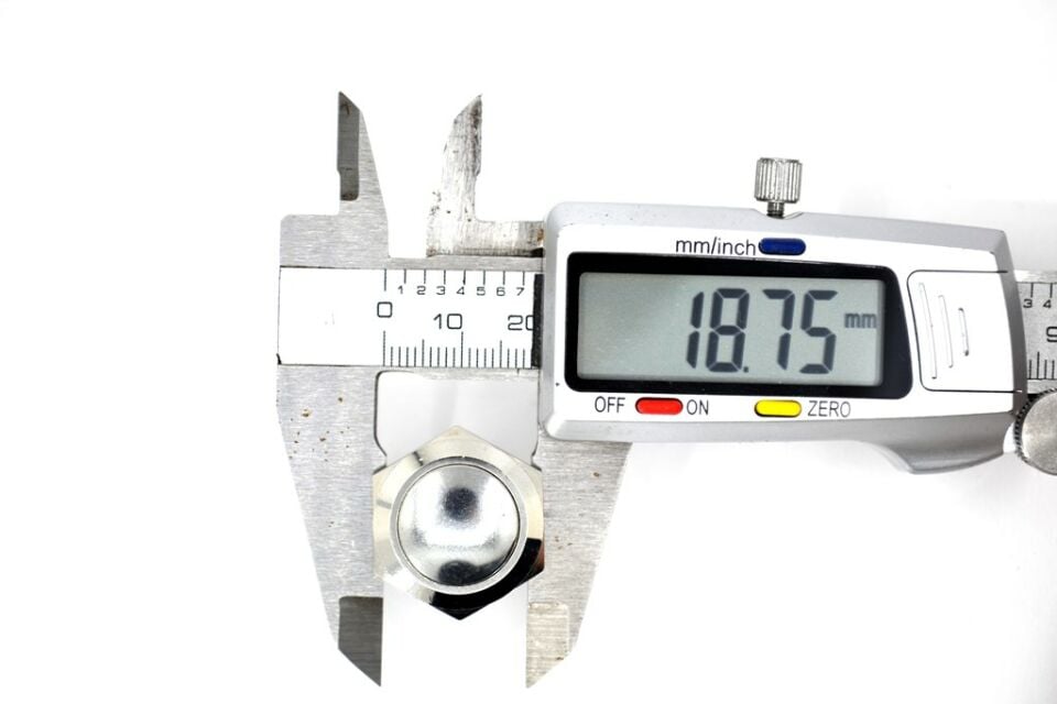 19mm Yaylı Metal Buton Işıksız 1NO Bombeli Anahtar MT-ANY19