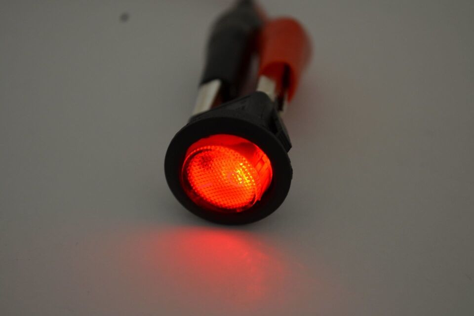 Yuvarlak Kırmızı Camlı Elektrik Anahtarı 1-0 Işıklı Rocker 12V