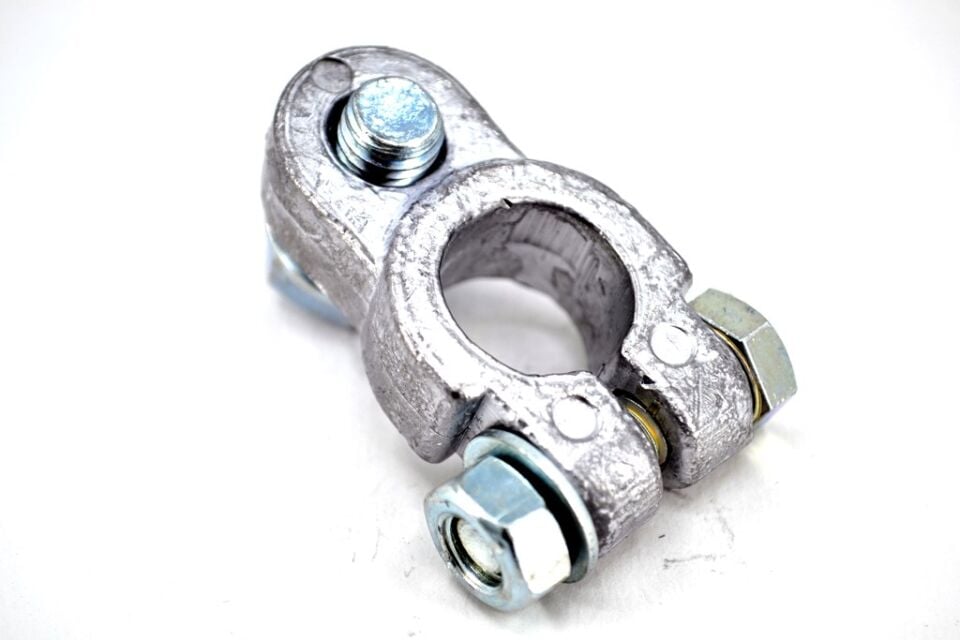 Ağır Hizmet Man Tipi Kurşun Akü Kutup Başı Artı 8.8 Çelik Civata Somun