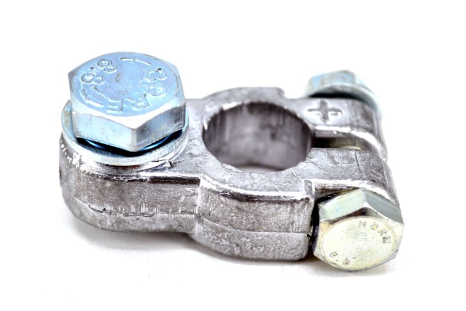 Ağır Hizmet Man Tipi Kurşun Akü Kutup Başı Artı 8.8 Çelik Civata Somun