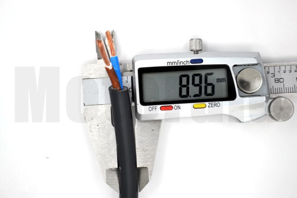 2x2,5 TTR Siyah Bakır Kablo 1 Metre