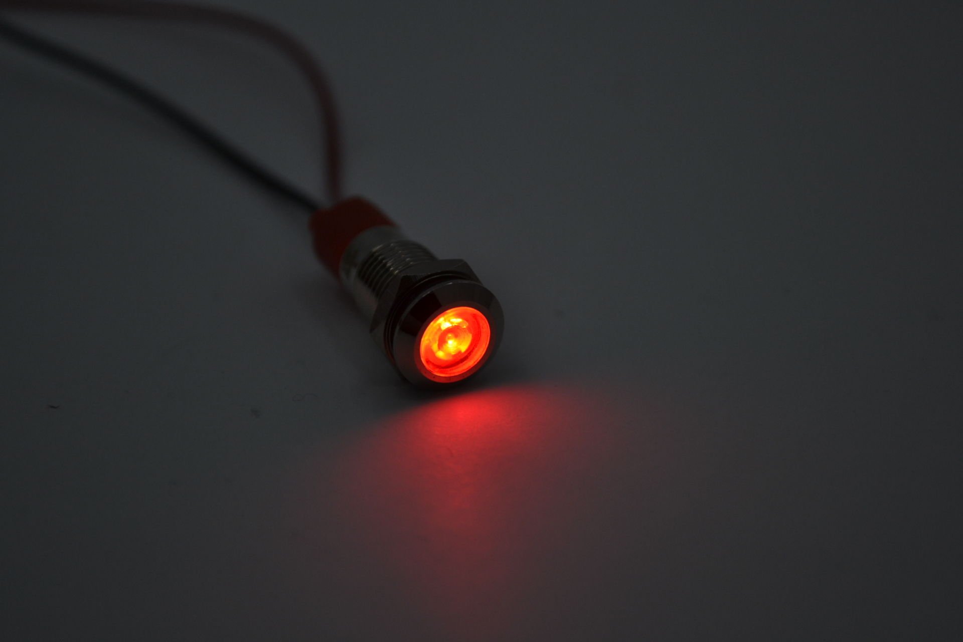 Kablolu 8mm Mini Metal Kırmızı Göz Lamba Led 12V 24V MT-G8KK