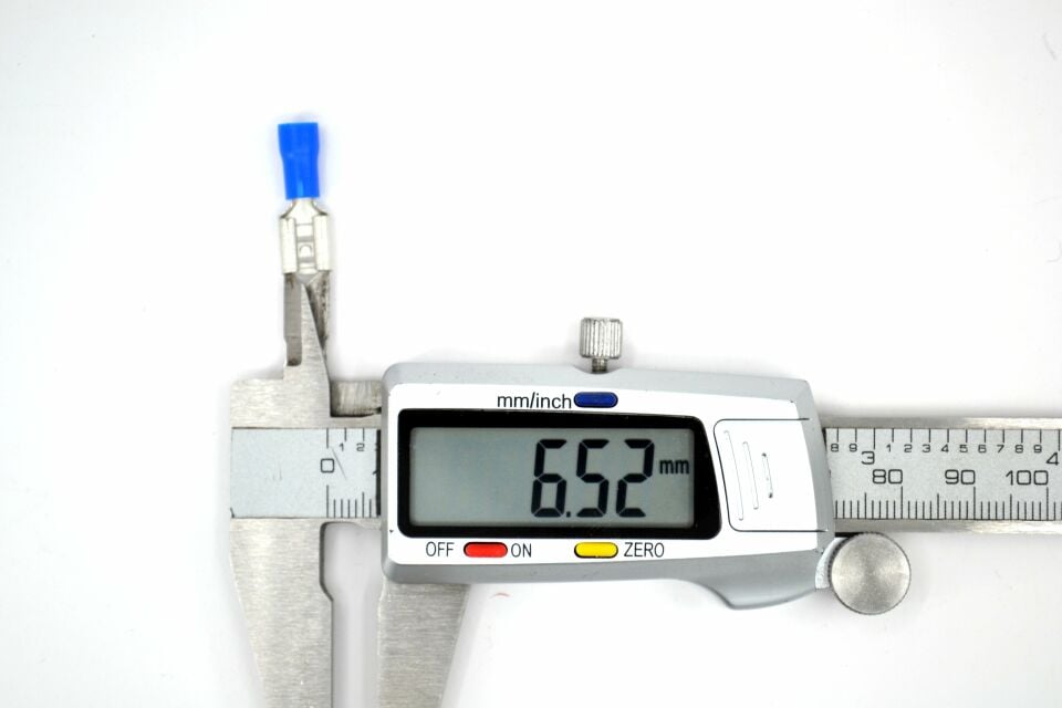 200 Adet 1.50-2.50mm Kablo Ucu 6.3 Dişi Fiş Mavi Sıkmalı TPFD-2638 (6,3 mm)
