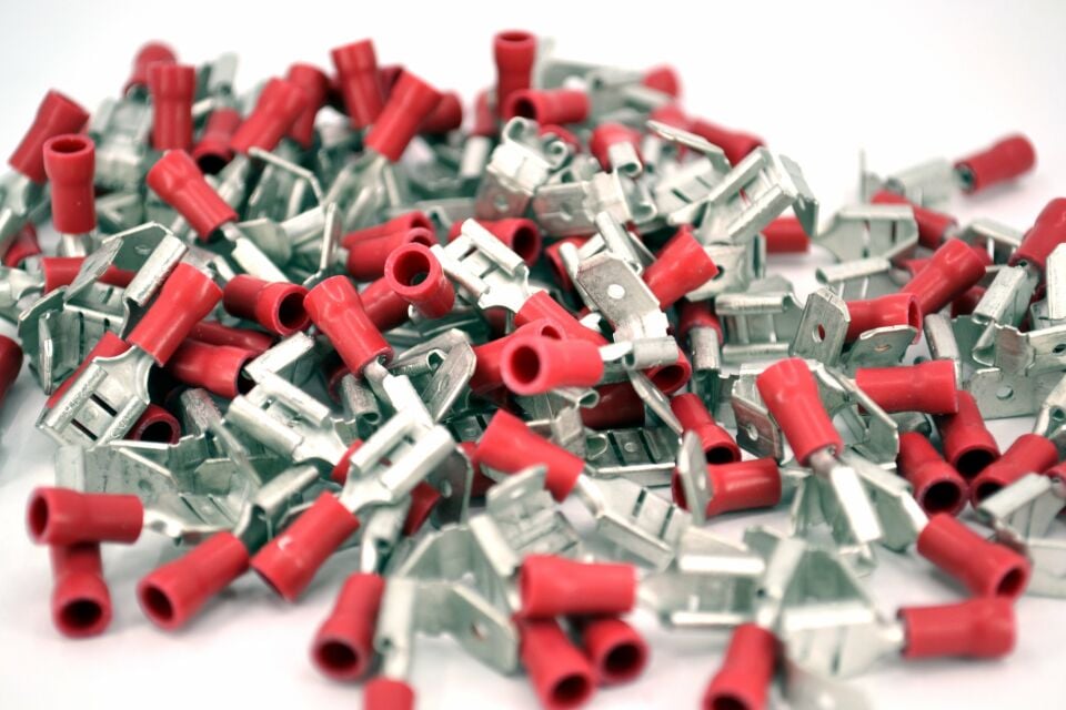 100 Adet 0,50-1,50mm Kablo Ucu 6,3 Erkek Dişi Dönüşlü Fiş Kırmızı Sıkmalı TPFDEG-1861