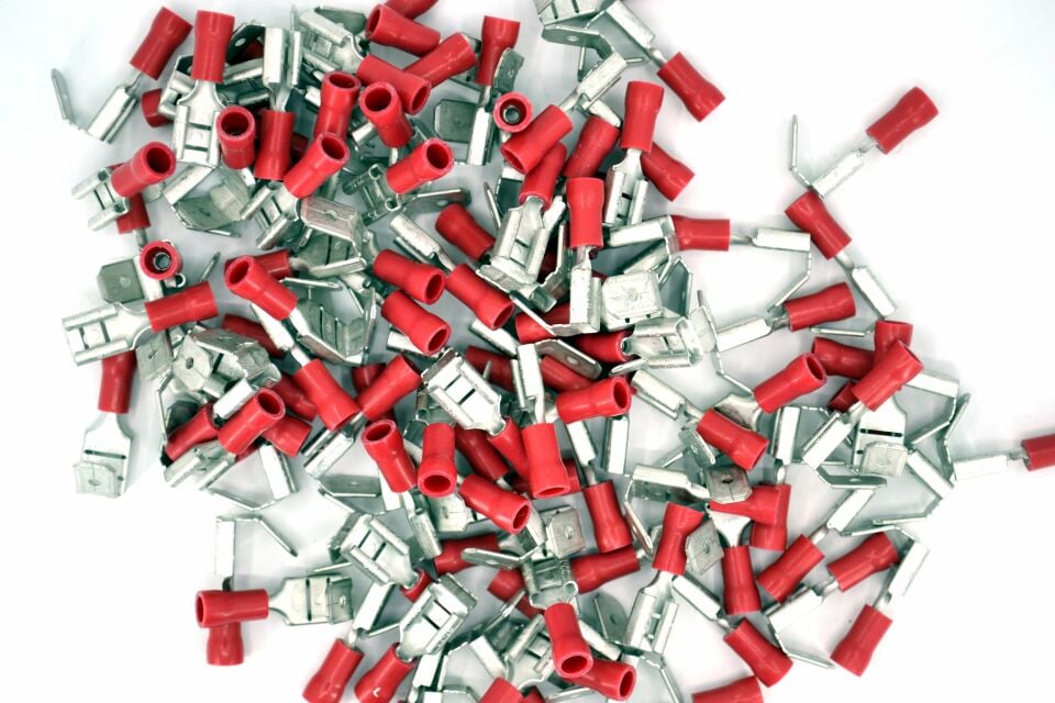 100 Adet 0,50-1,50mm Kablo Ucu 6,3 Erkek Dişi Dönüşlü Fiş Kırmızı Sıkmalı TPFDEG-1861