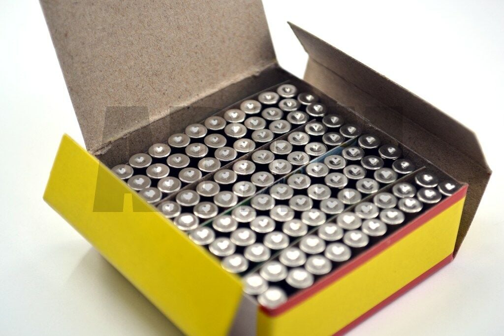 100 Adet 25 Amper Mini Cam Sigorta 25A 5X20mm MT-CAM2025