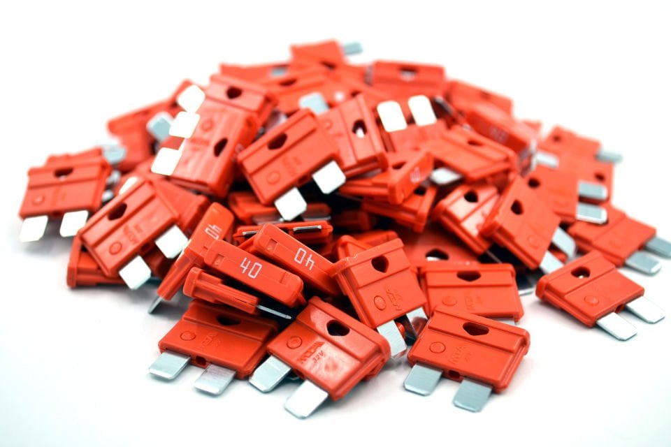 100 Adet 40 Amper Turuncu Standart Bıçak Sigorta 40A