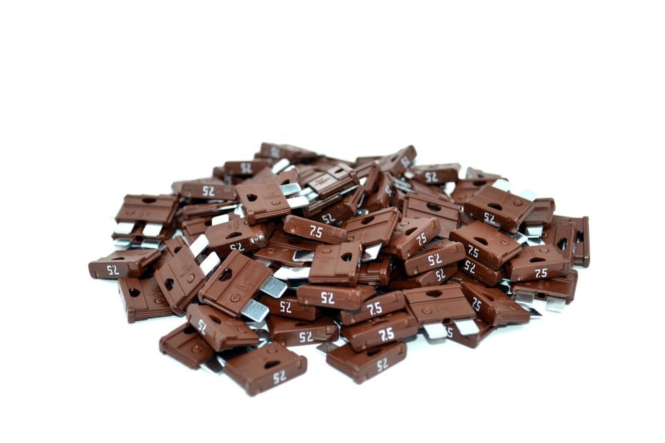 100 Adet 7,5 Amper Kahverengi Standart Bıçak Sigorta 7,5A