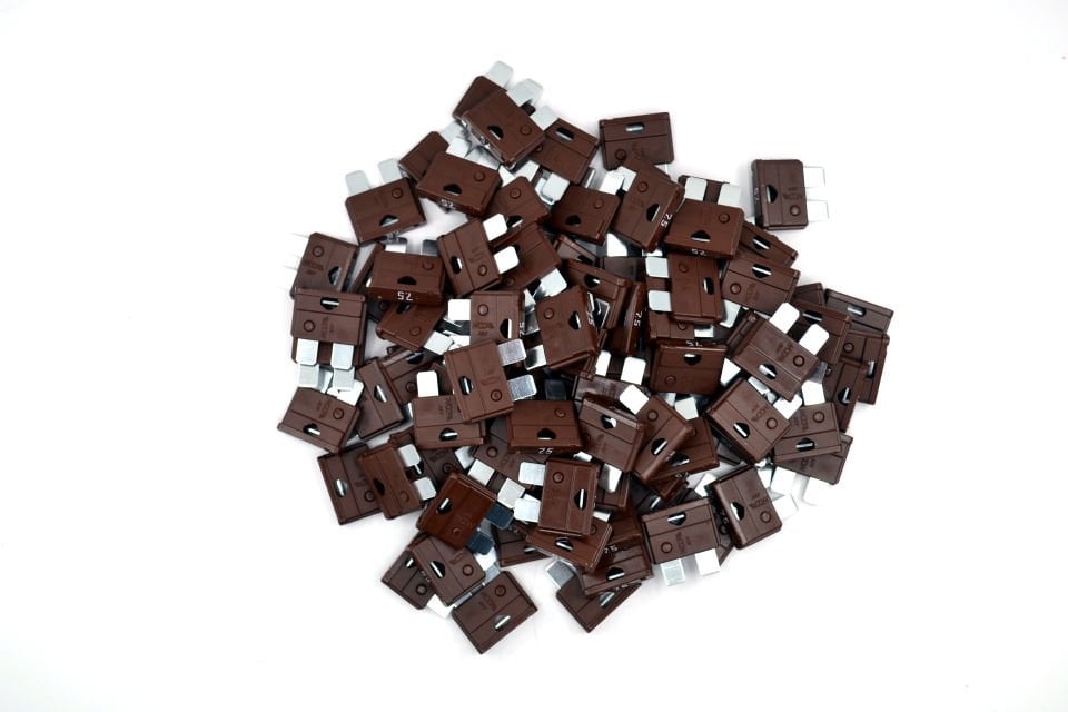 100 Adet 7,5 Amper Kahverengi Standart Bıçak Sigorta 7,5A