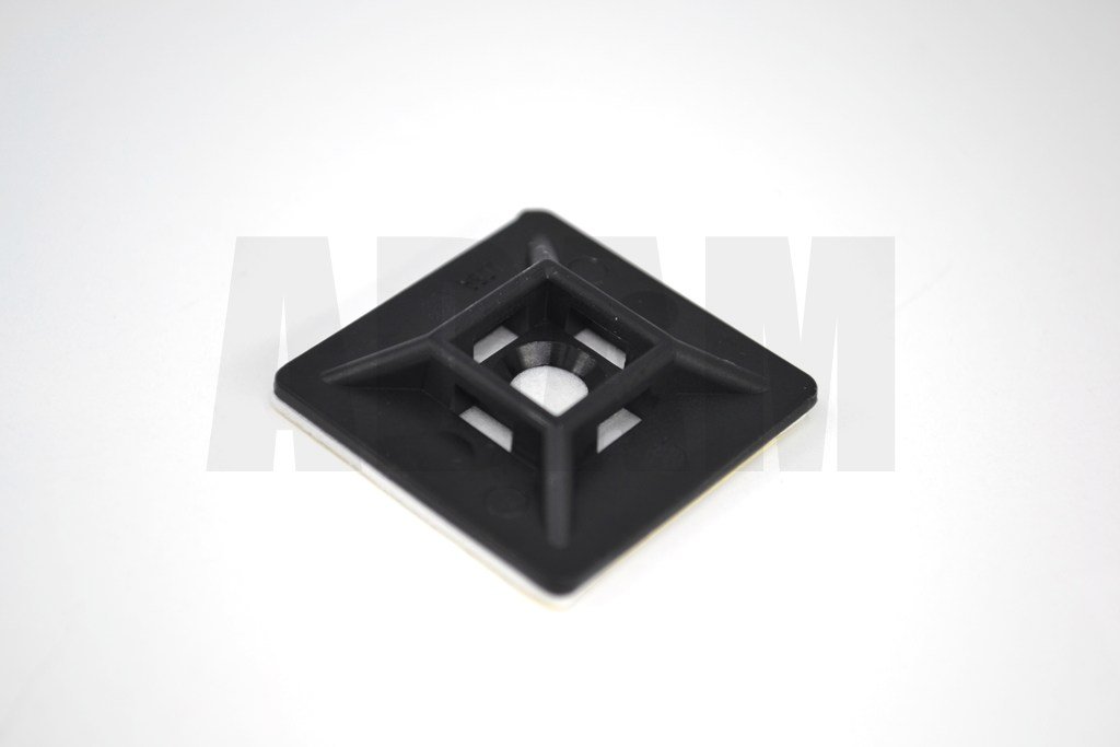 100 Adet Siyah 28x28 Yapışkanlı Kroşe Ortadan Delikli (Kablo Bağı Genişliği 4,8mm'e Kadar)