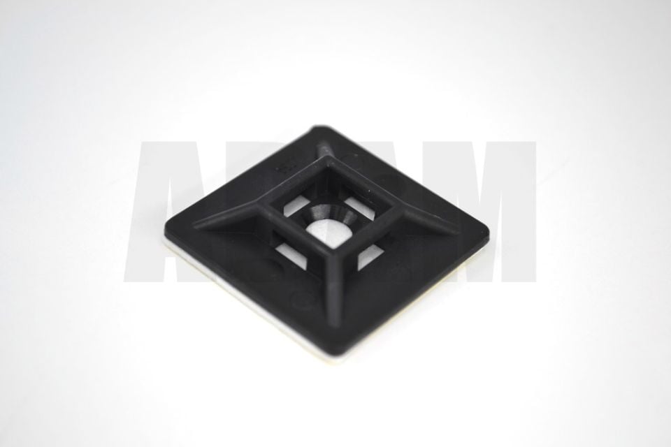 100 Adet Siyah 28x28 Yapışkanlı Kroşe Ortadan Delikli (Kablo Bağı Genişliği 4,8mm'e Kadar)