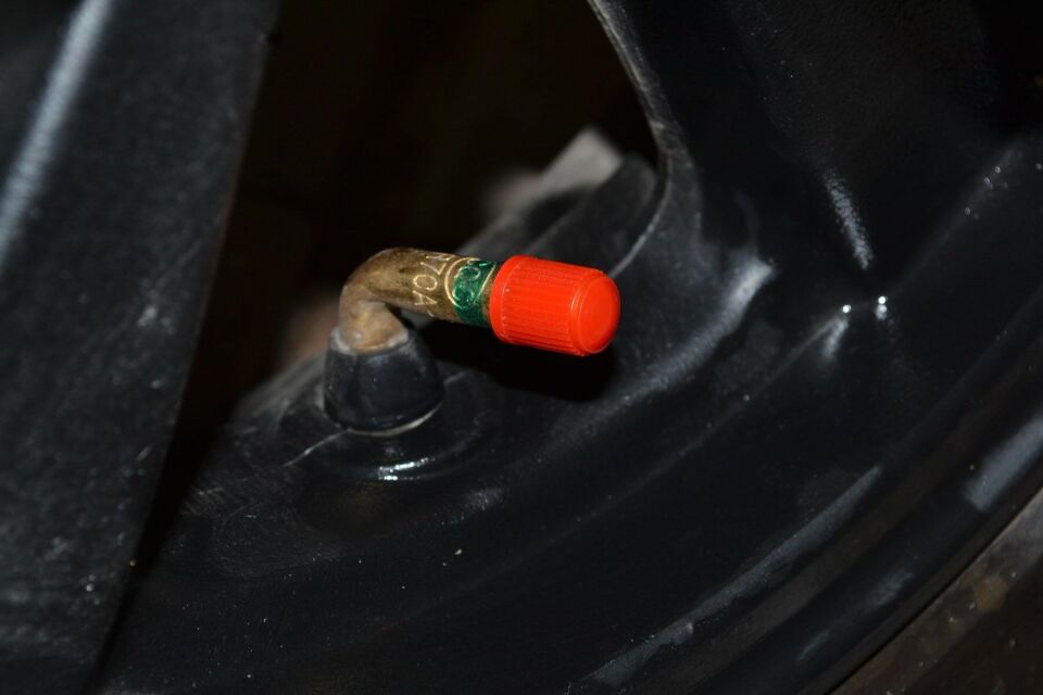 500 Adet Kırmızı Oto Lastik Sibop Kapağı Plastik